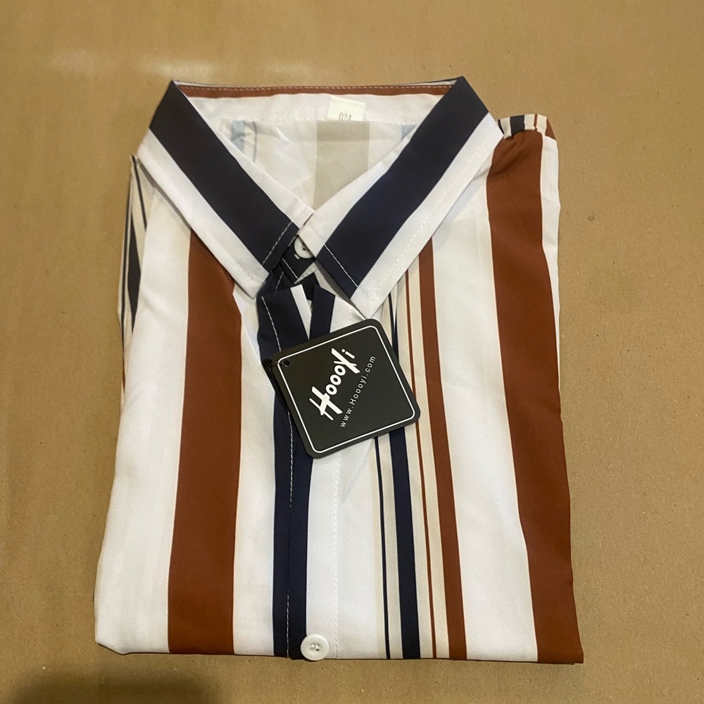 Hooyi Men’s Short Sleeve Shirt NWT